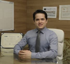 Dr. Hidelbrando Mota Filho sorrindo