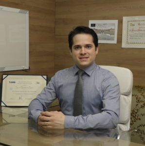 Dr. Hidelbrando Mota Filho sorrindo